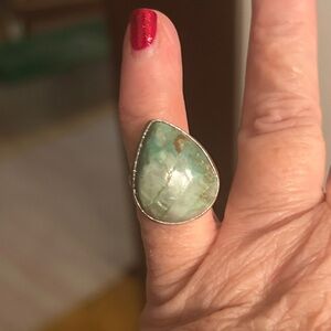 Artisan crafted 925 Sterling Silver Green cabochan Teardrop Ring size 4